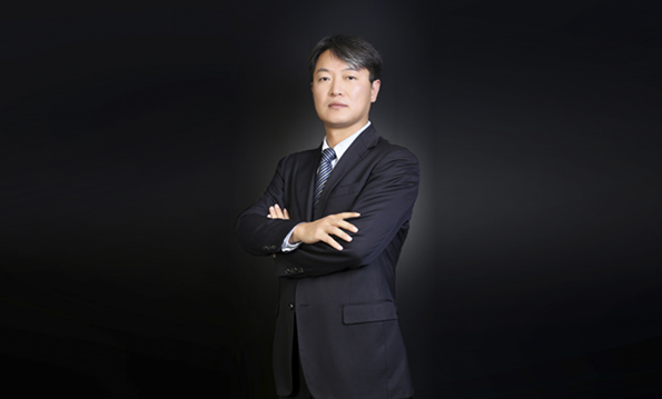 新浪科技對(duì)話飛凱材料陸春：做半導(dǎo)體產(chǎn)業(yè)的骨架，材料攻關(guān)需要持之以恒